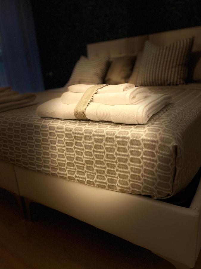 Carducci 83 Bed & Breakfast Pescara Bagian luar foto