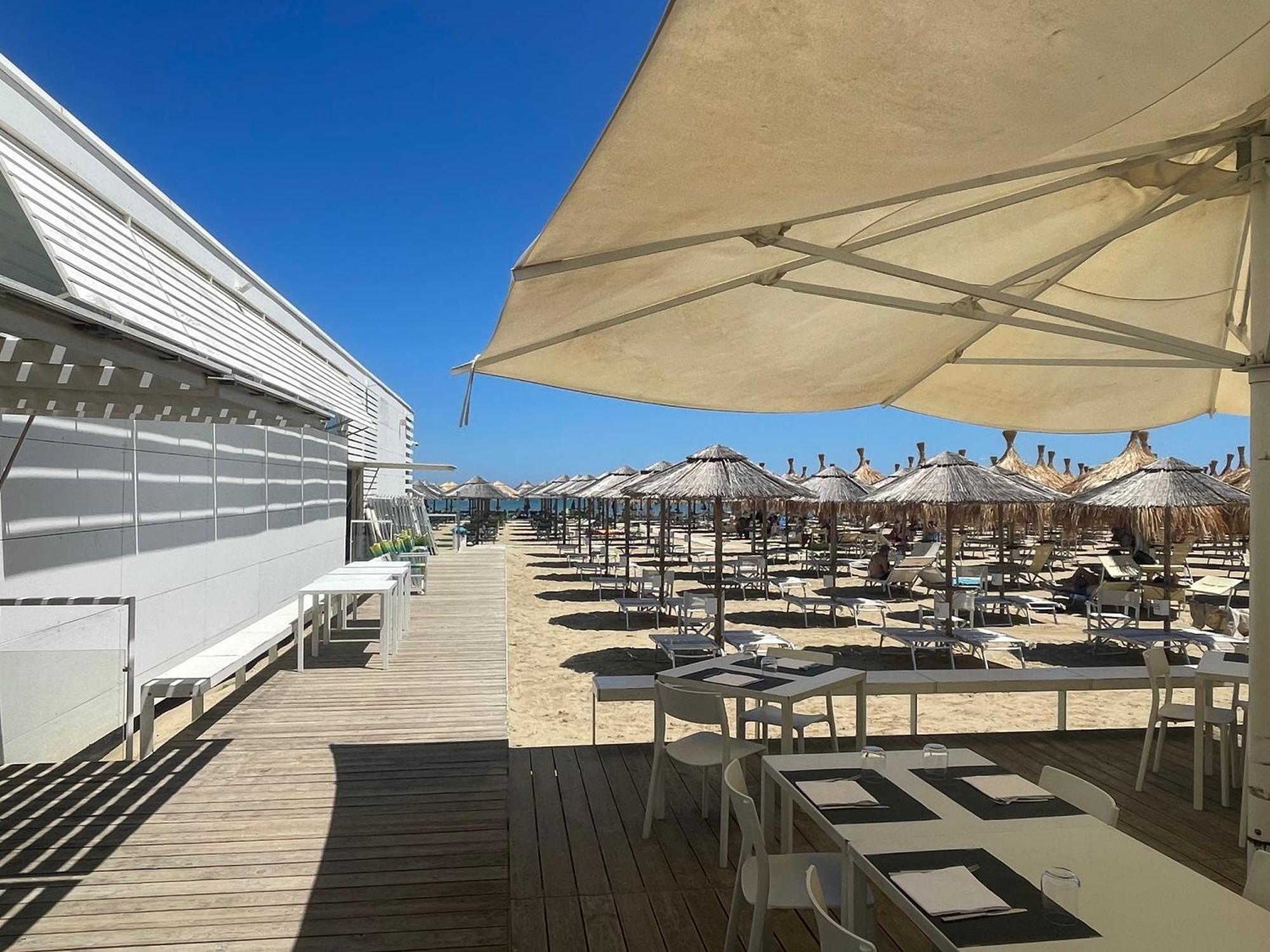 Carducci 83 Bed & Breakfast Pescara Bagian luar foto